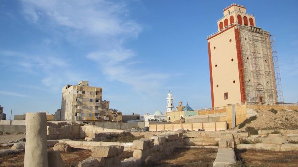 pid000122_Libya_Berenice_2012_05_Foundations-and-Lighthouse