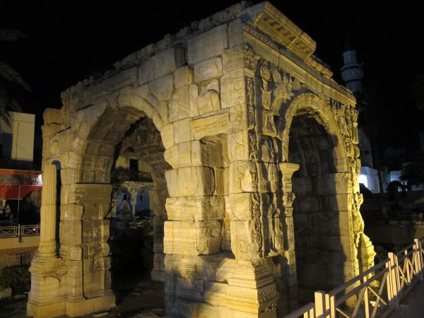 pid000201_Libya_Tripoli_2011_12_Marcus-Aurelius-Arch