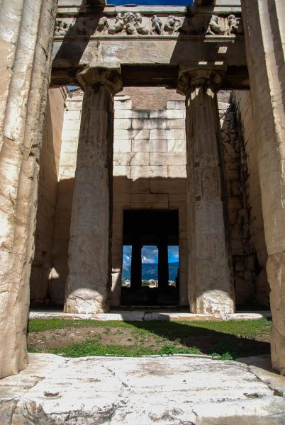 pid000214_Greece_Athens_2018_07_Entrance-to-the-Temple-of-Hephaestus