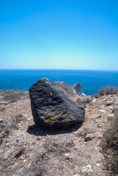 pid000255_Greece_Santorini_2018_07_Basalt-Projectile