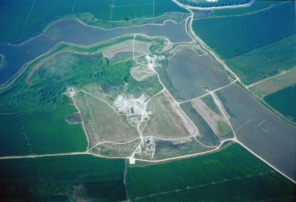 pid000277_Israel_Tel-Miqne-Ekron_08_1996_Aerial-Color-Photo.jpg