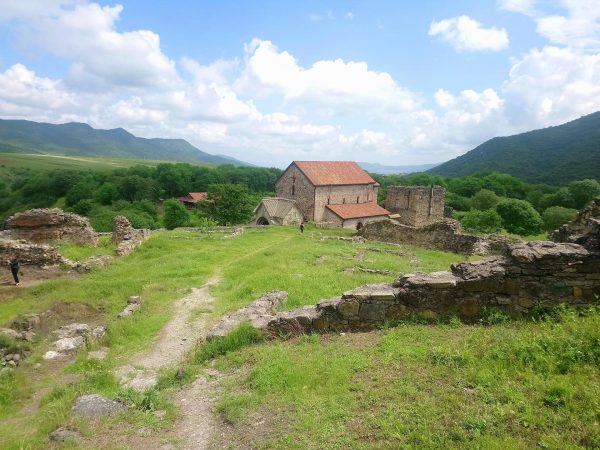 pid000318_Georgia_Dmanisi_2017_05_Medieval-Remains