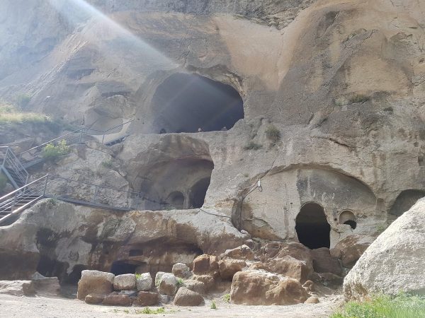 pid000349_Georgia_Vardzia_2017_05_View-of-Rock-Cut-Structures-04