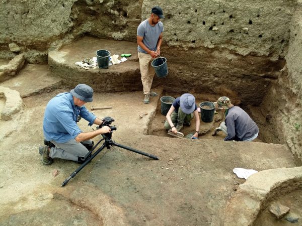 pid000379_Georgia_Shulaveris-Gora_2015_05_View-of-Shulaveris-Gora-Excavation-02