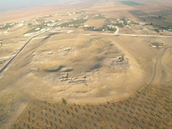 pid000450_Jordan_Tall-Jalul_2004_Aerial-View-of-Site