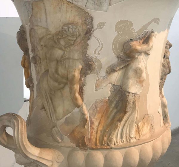 pid000498_Tunisia_Mahdia_2018_10_Marble-Vase-Drunk-Dionysos-Procession-02