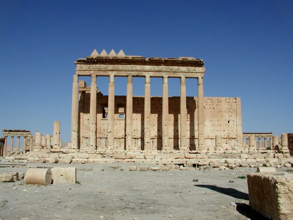 pid000565_Palmyra_Syria_2001_08_Side-of-the-Baal-Temple