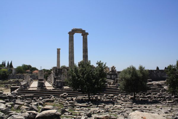 pid000583_Turkey_Didyma_06_2012_Apollo-Temple-Front