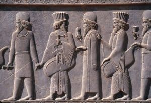 The Persian and Median soldiers on a relief from Persepolis: Not only in the Jewish and Greek sources, but also in the reliefs of Persepolis, the deep connection between the Persians and Medes can be seen.