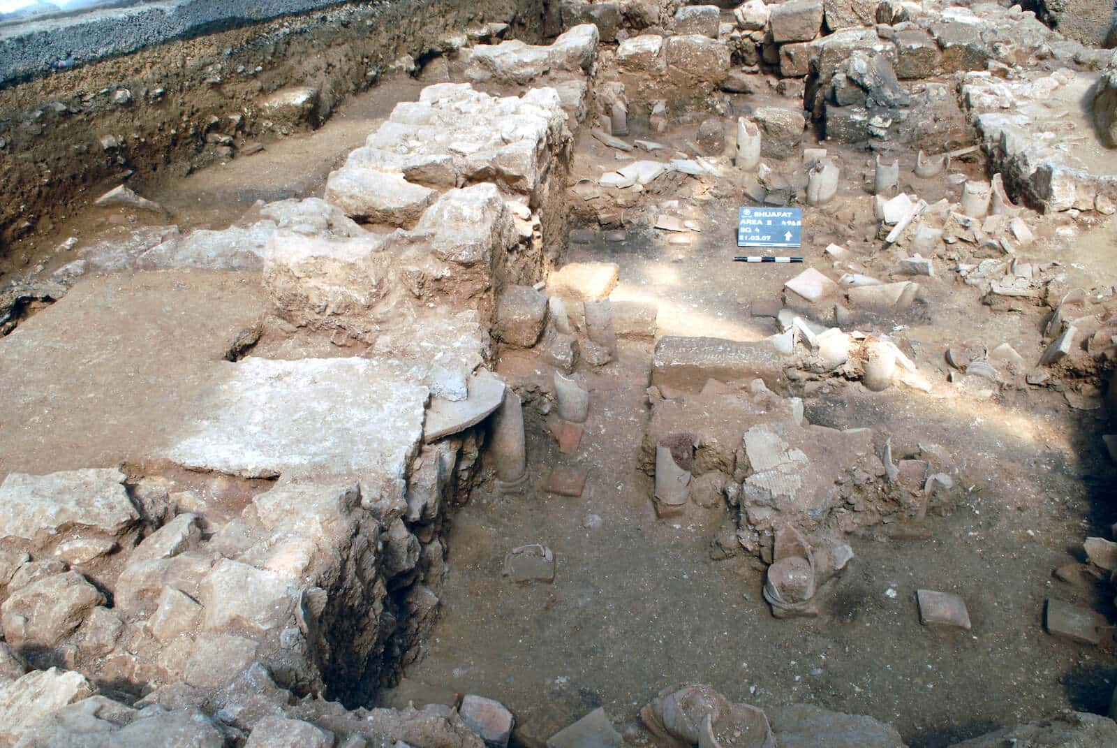 Hypocaust of the southern bathhouse in Shyafat during the excavations (looking north-northwest). Photo by T. Sagiv. Courtesy of the Israel Antiquities Authority