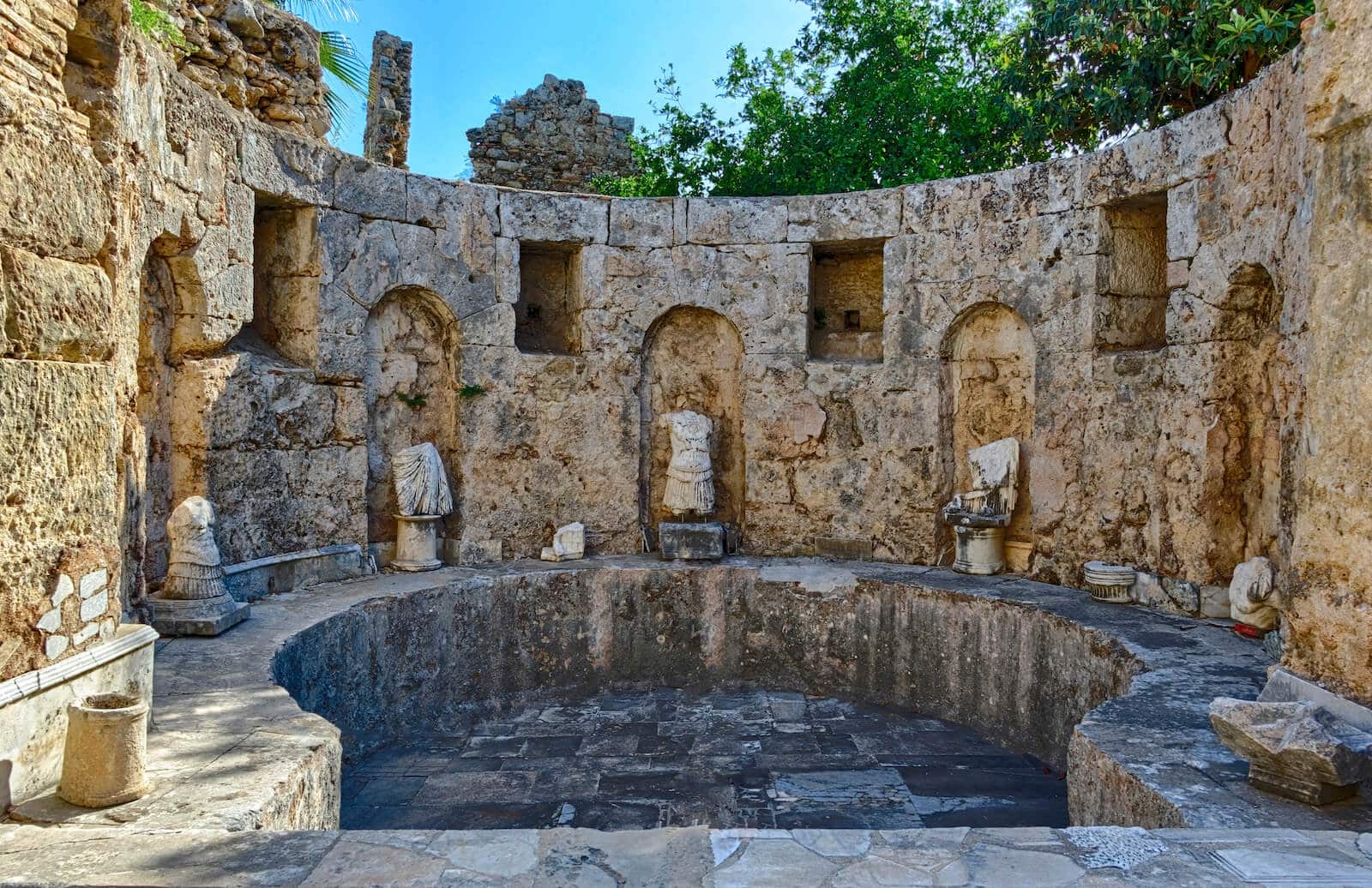A reconstruction of statues on display around the frigidarium pool at the Agora Baths in Side, Turkey. Photograph by and courtesy of Laszlo Szirtesi.