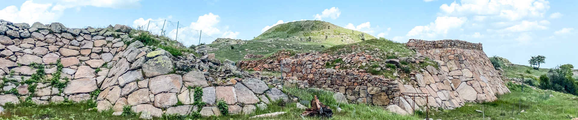 The palatial complex, an impressive feature of the site that is already excavated and viewable to the public.