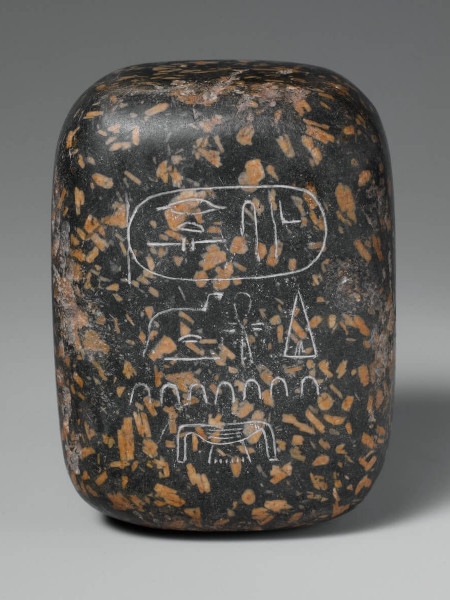 Rhyolite stone weight marked seventy deben, ca. 1850 – 1640 BCE. Metropolitan Museum of Art 15.3.233. Photo: Metropolitan Museum of Art, Public Domain.