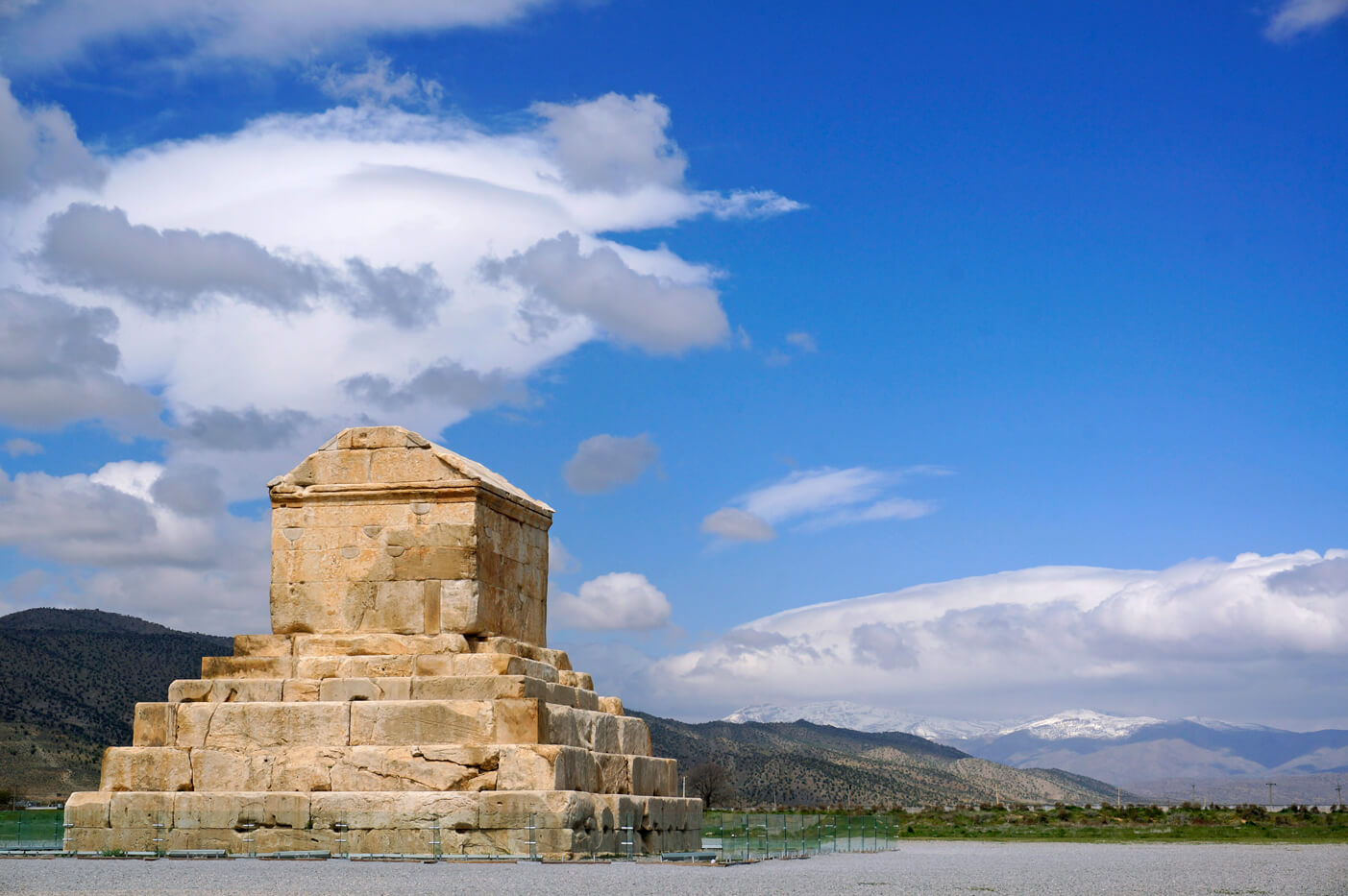 Tomb of Cyrus at Marv Dasht, ancient Pasargadae. Photo by Soheil Callage, CC-By-SA 4.0.