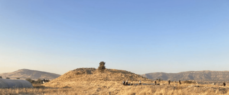 Looking south towards Kani Shaie. The Lower Town trench can be seen in the foreground in front of the main settlement mound.