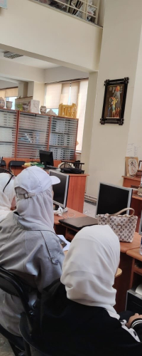 Students from the University of Damascus attend the first session in the Department of Archaeology laboratory. Photo Credit: SIMAT.